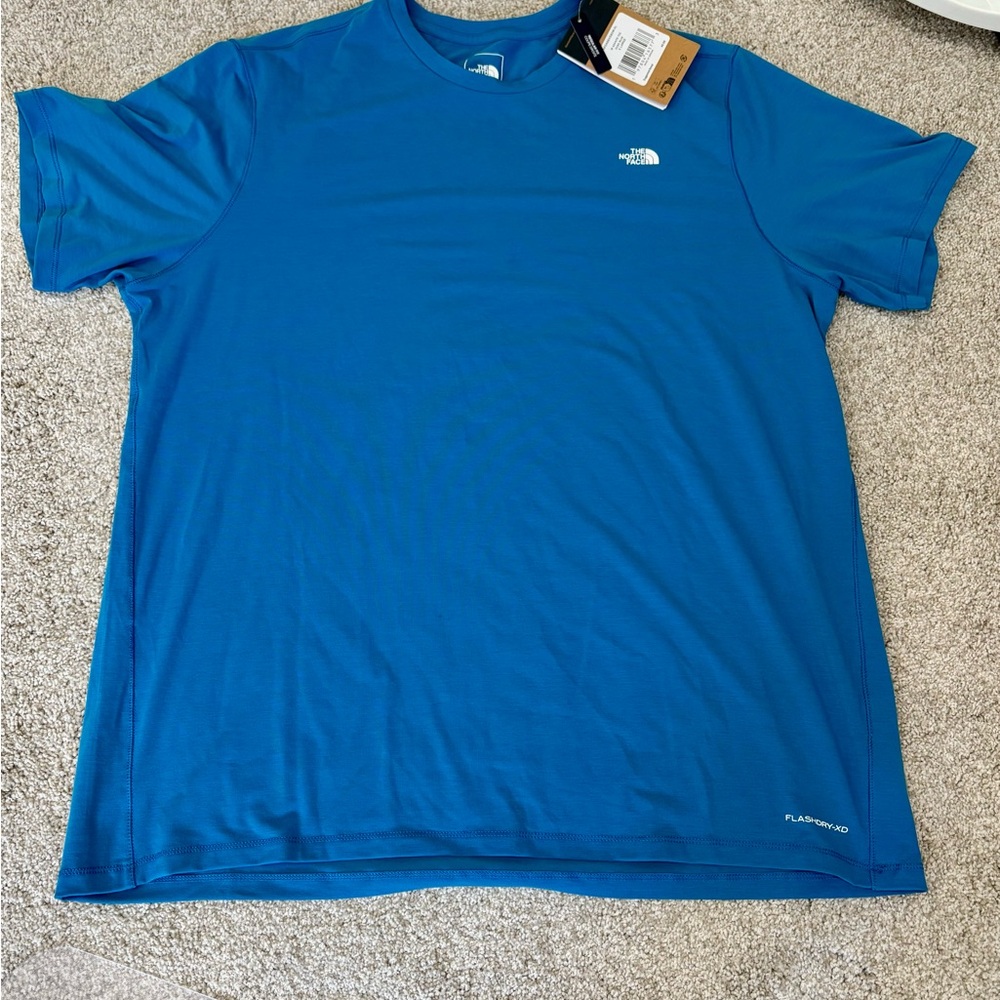 The North Face Men’s XL NWT Regular Fit Adventure Tee Tshirt 
XL Blue